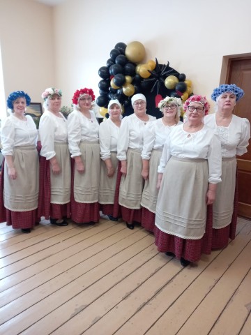 Kolektīvs Zīles